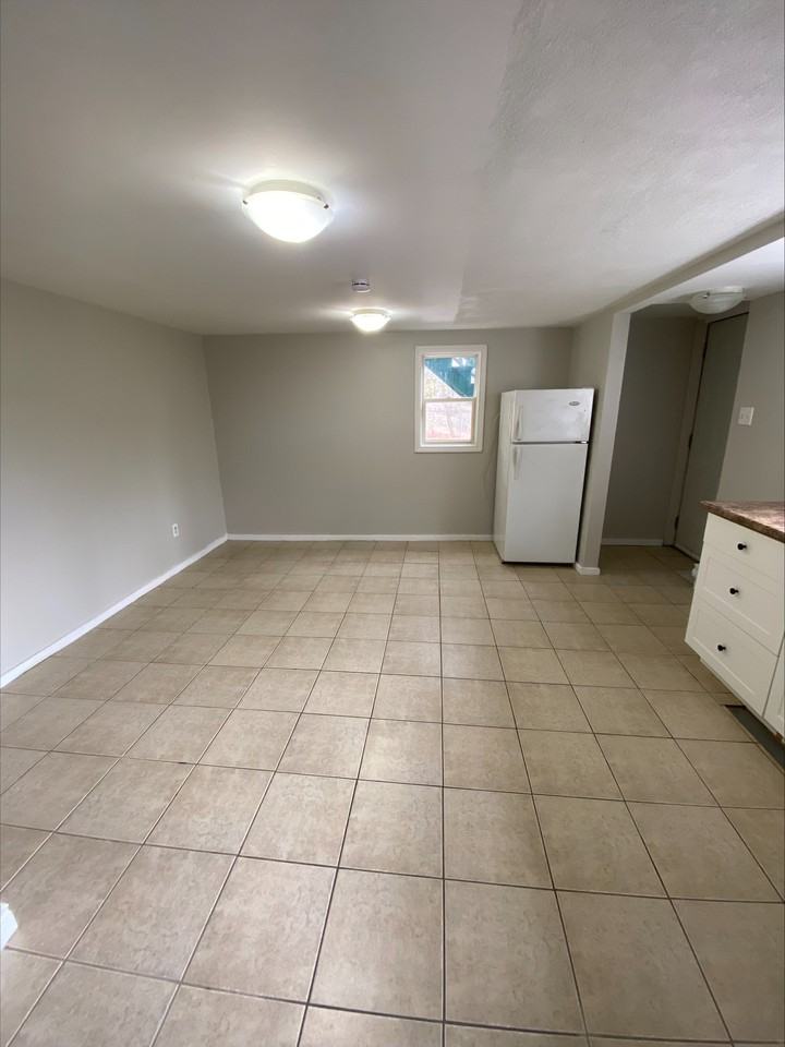 30 Cedar St #6 - Photo 2 of 6