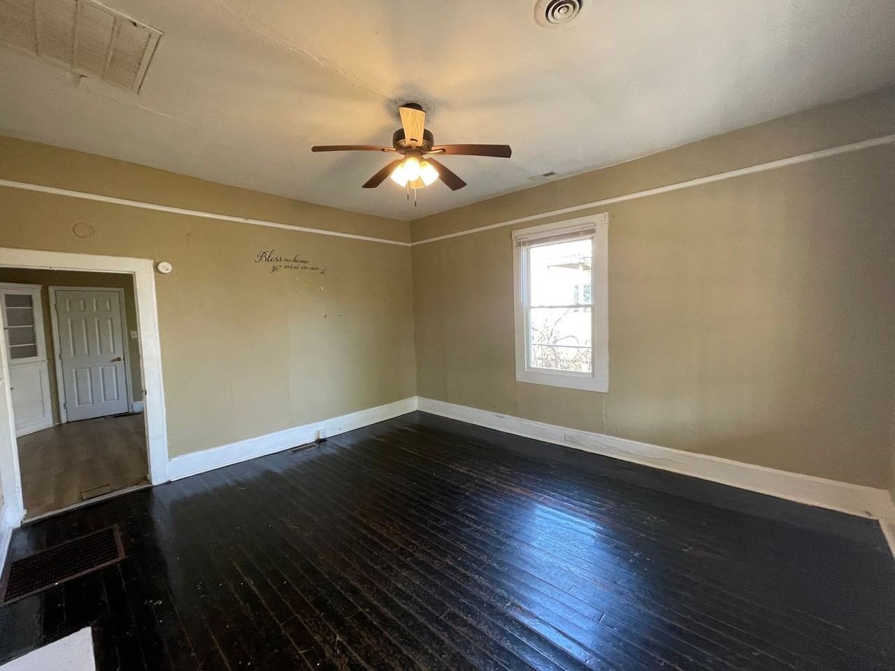 211 S Weldon St - Photo 3 of 14