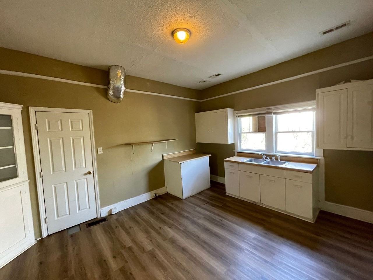 211 S Weldon St - Photo 5 of 14