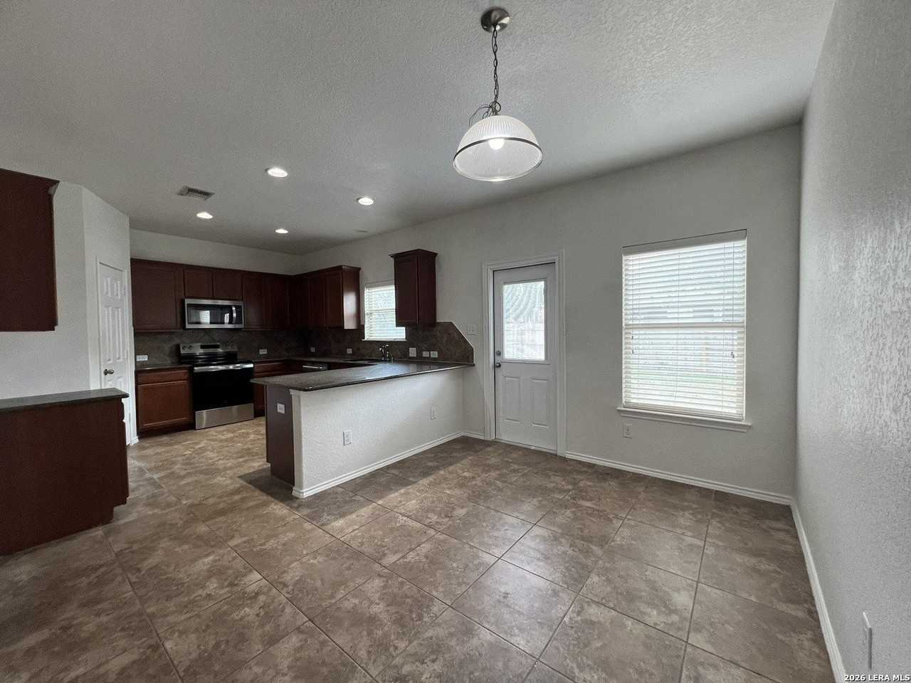 505 Saddlehorn Way - Photo 6 of 24