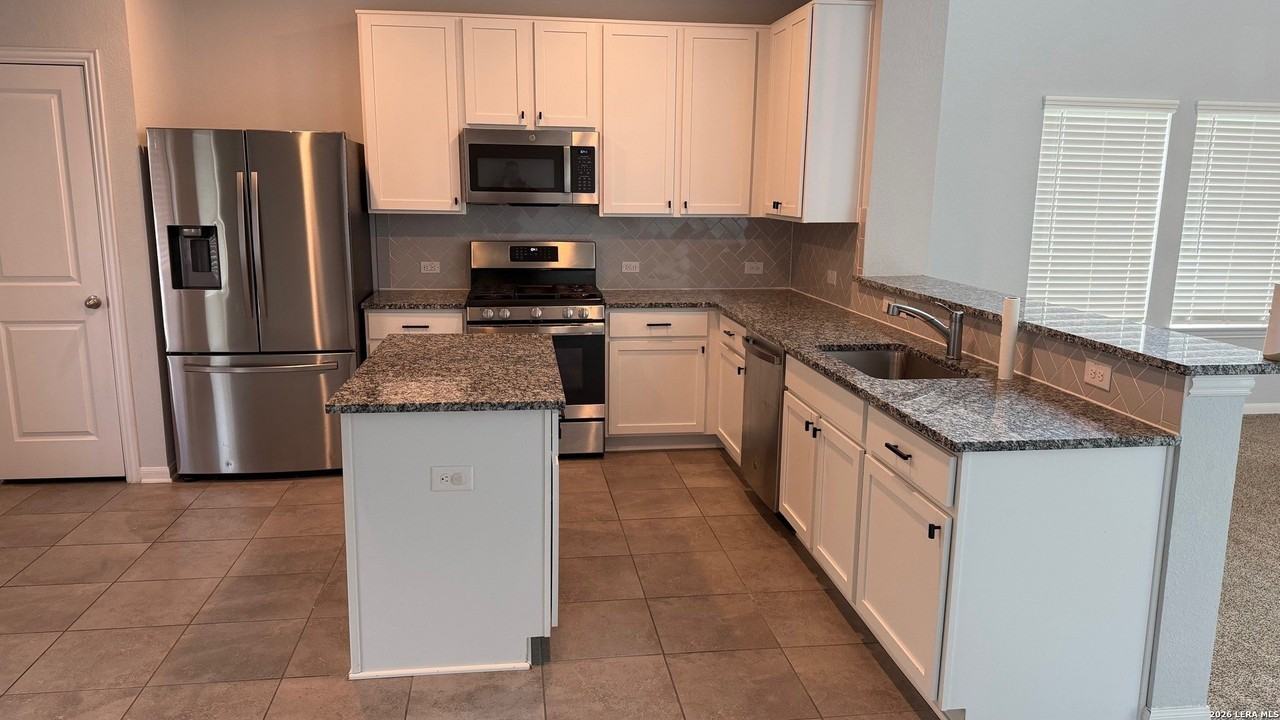 9243 Grand Western - Photo 5 of 19