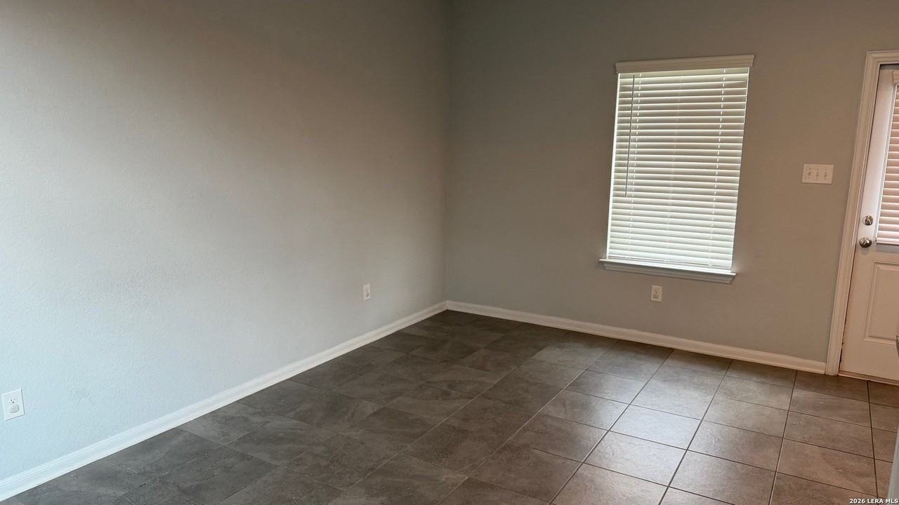 9243 Grand Western - Photo 6 of 19