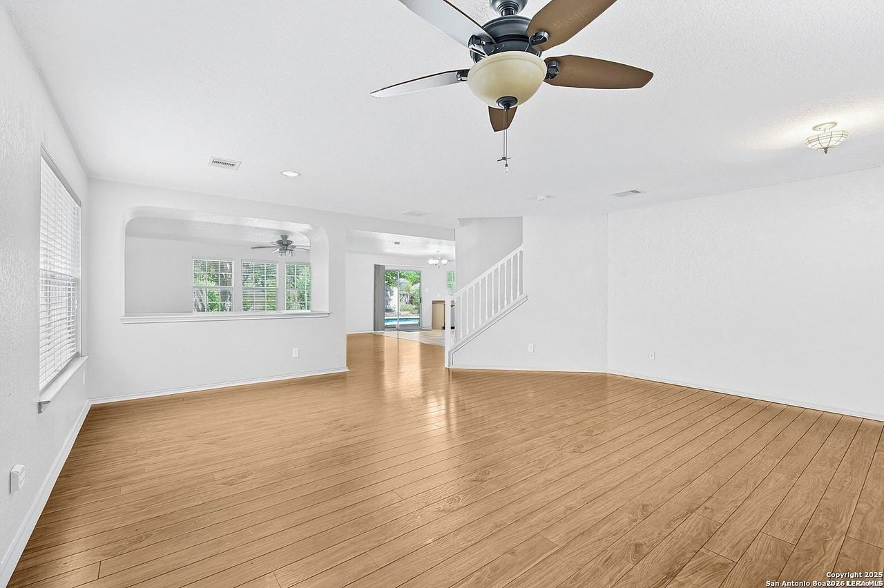 7527 Escada Crst - Photo 3 of 16