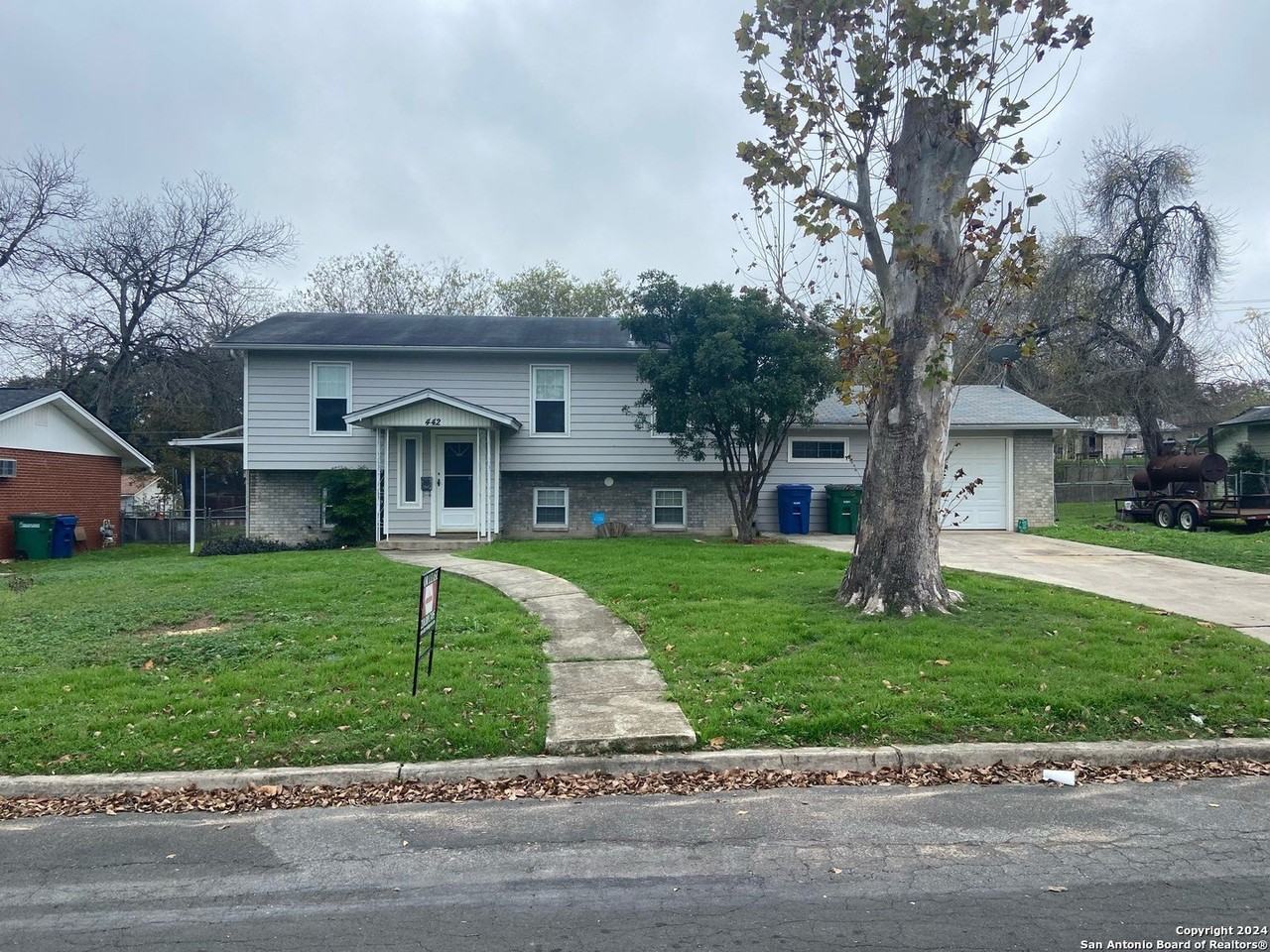 442 Harcourt Ave - Photo 2 of 22