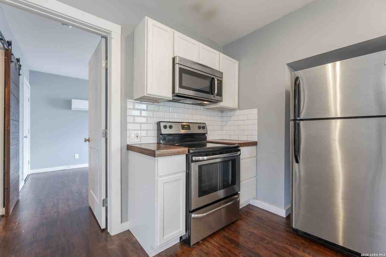 1015 N Palmetto Unit 3 - Photo 3 of 17