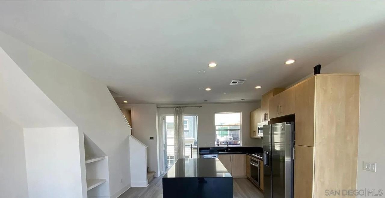 7829 Stylus Dr - Photo 5 of 32