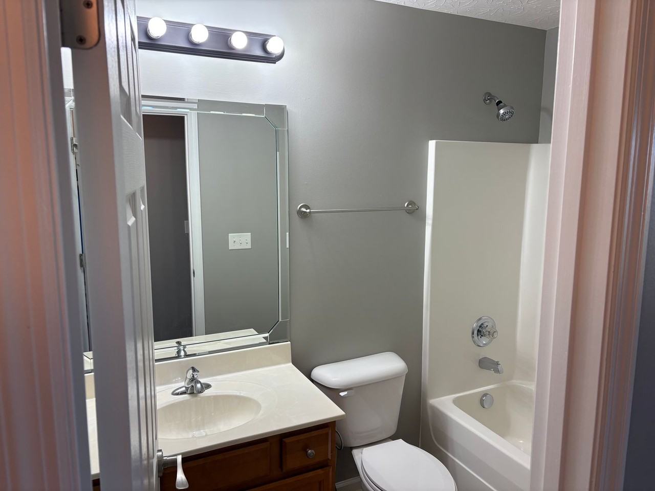 5012 S Cross Point Ct - Photo 5 of 20