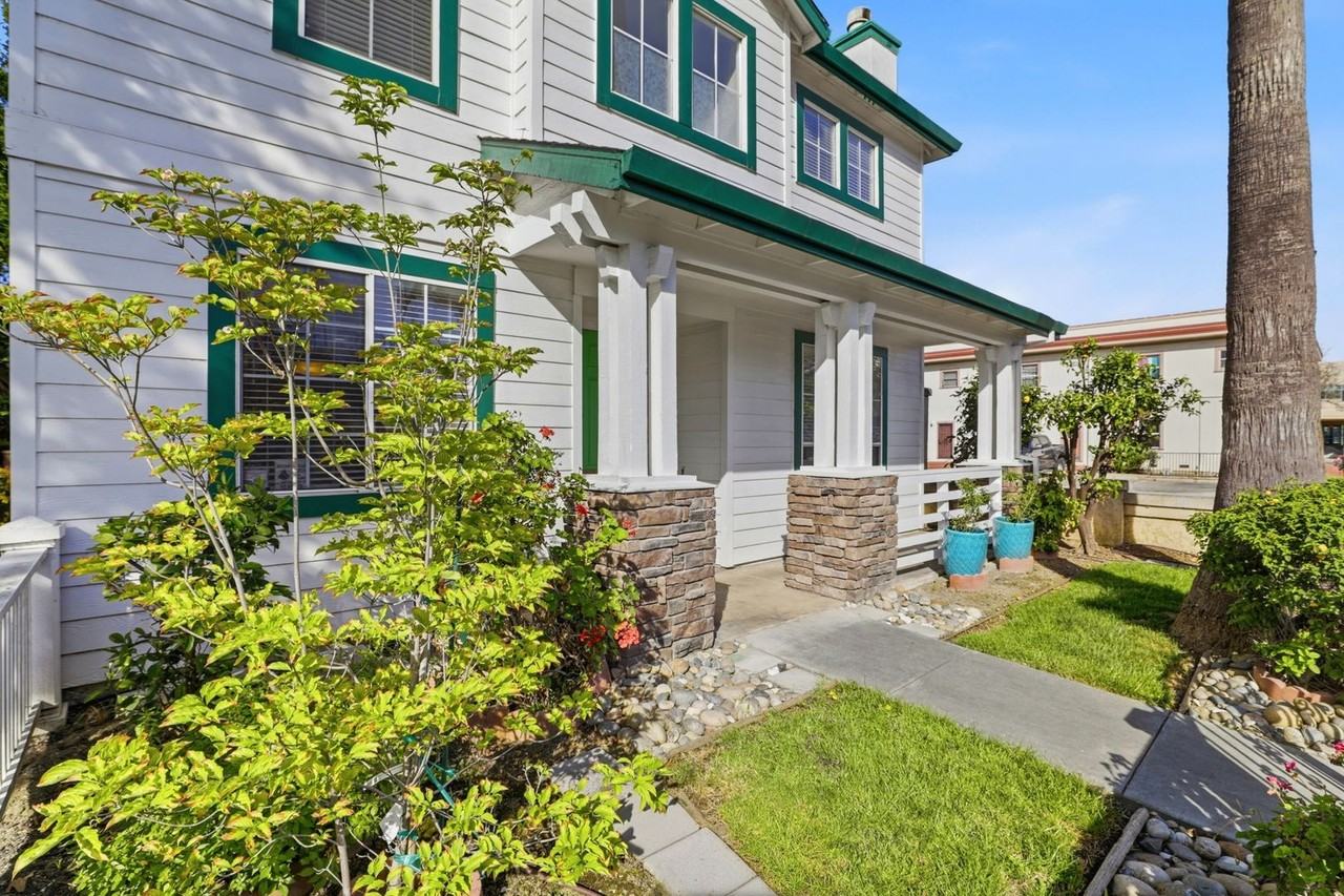 31 S 16th St - Photo 3 of 39