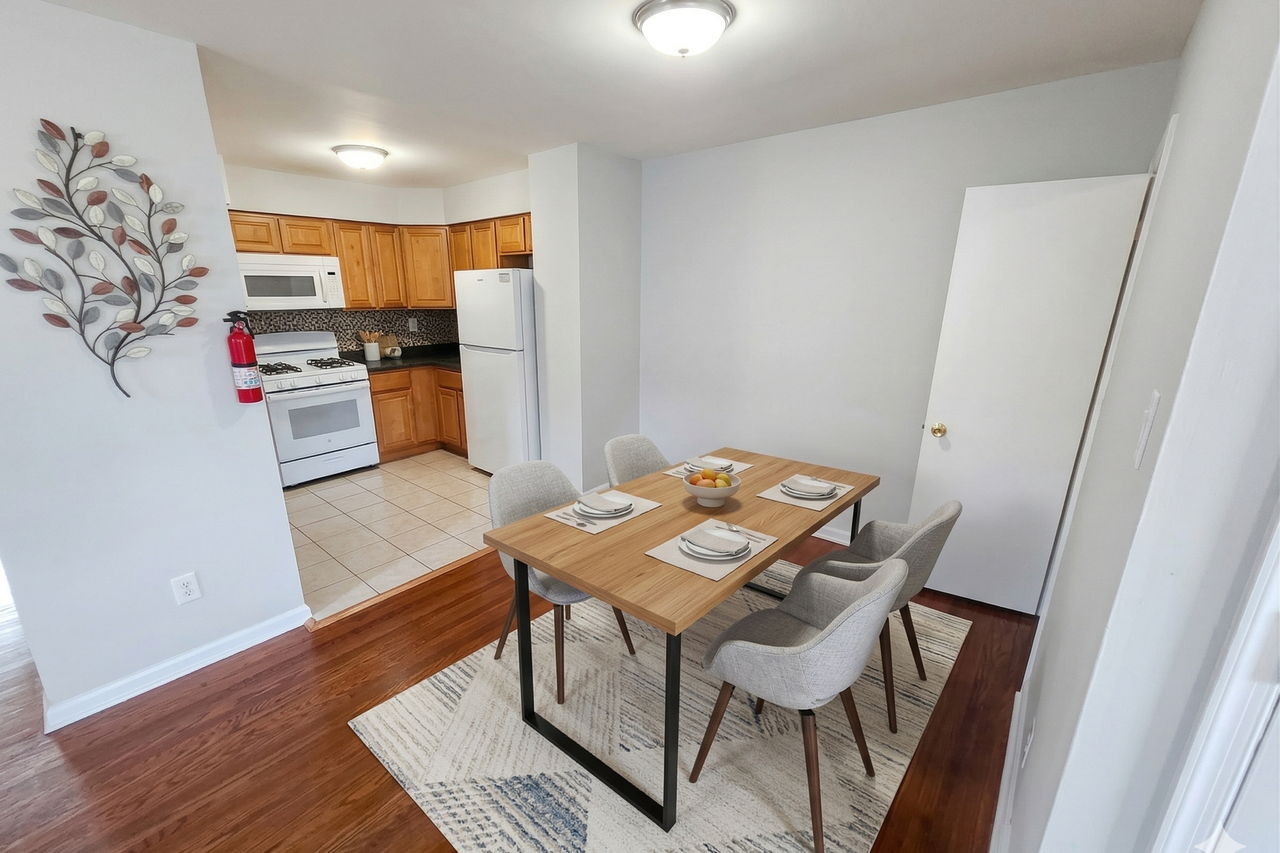 2726 Cranston Rd - Photo 2 of 7