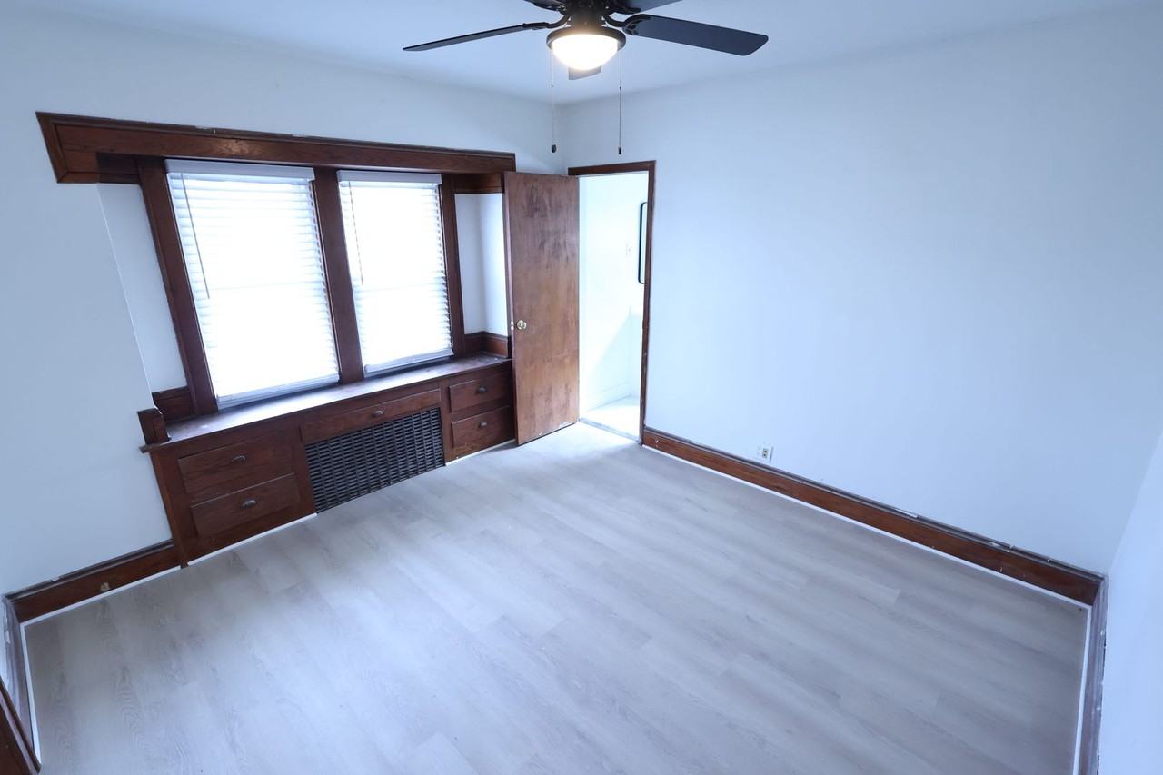 450 Stanton Ave - Photo 5 of 16