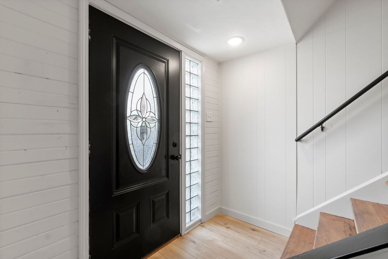 1202 Anna Ave - Photo 3 of 36