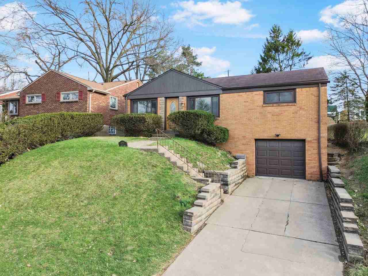 1227 Raven Dr - Photo 2 of 29