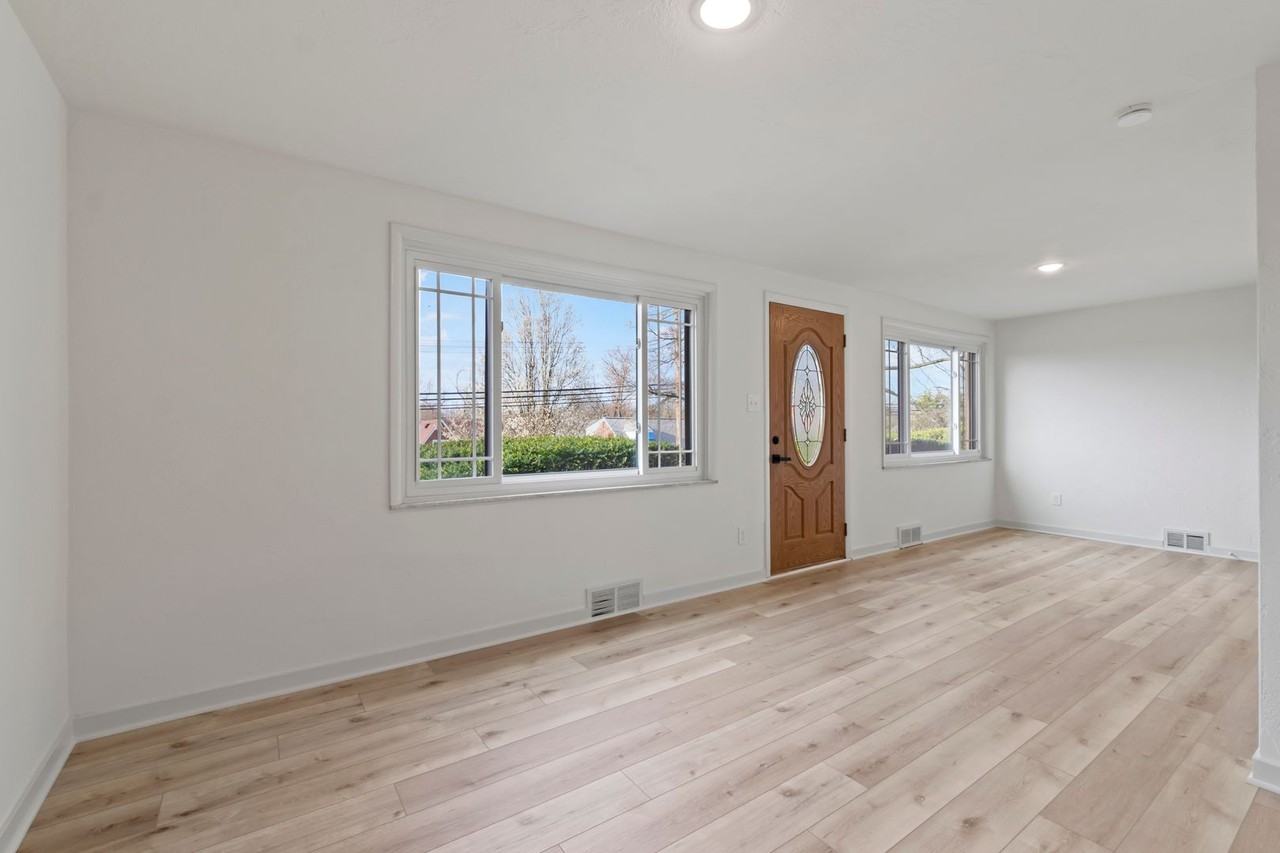 1227 Raven Dr - Photo 5 of 29