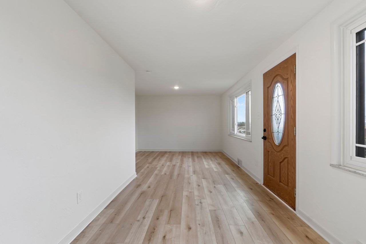 1227 Raven Dr - Photo 7 of 29