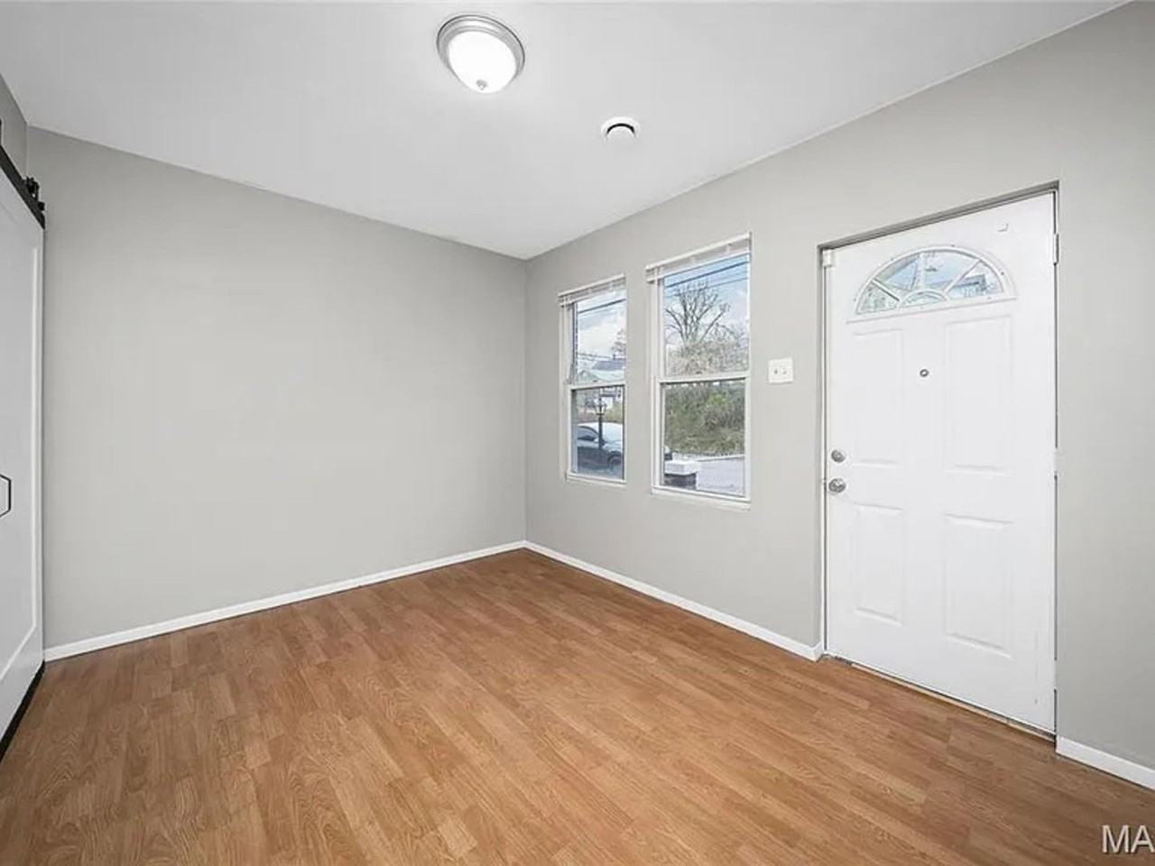 709 Dammert Ave - Photo 6 of 19