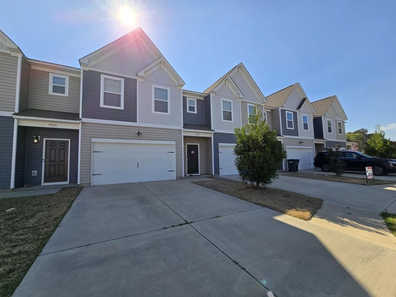 1922 Flagpole Dr - Photo 2 of 26