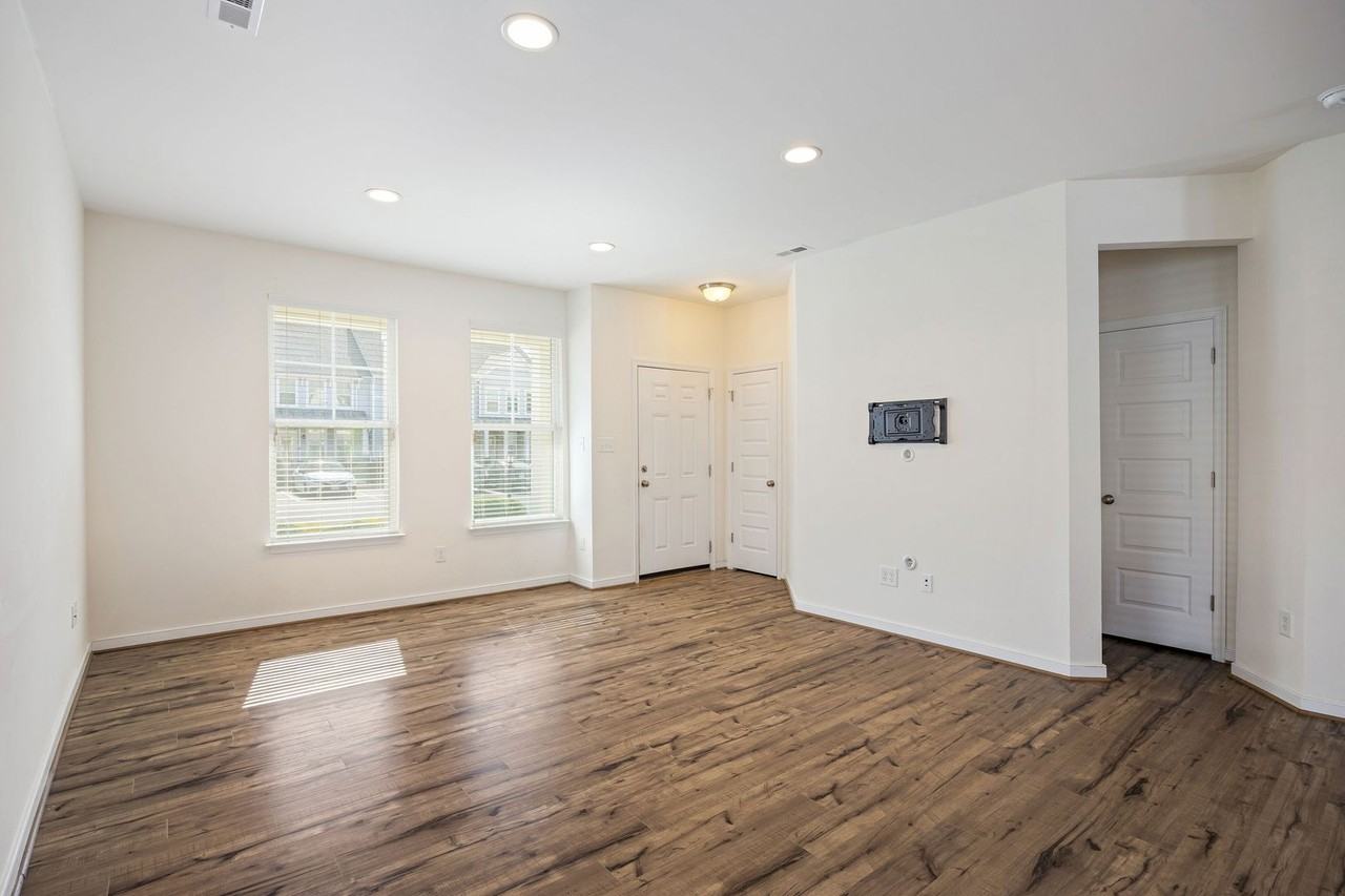 10616 Marions Pl - Photo 6 of 47