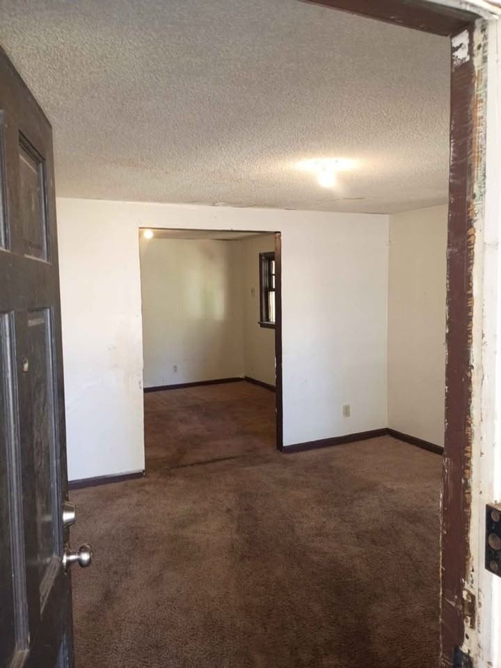 304 Wells Ave - Photo 6 of 7