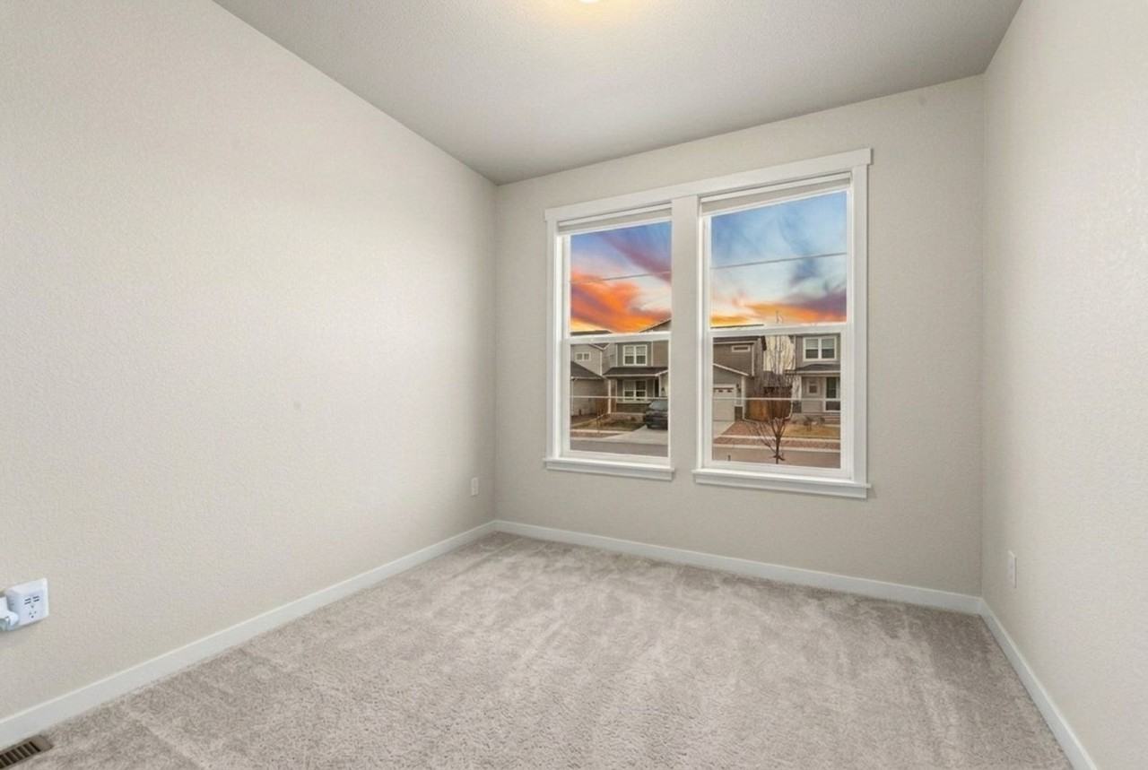 8093 Yellowleaf Pl - Photo 3 of 25