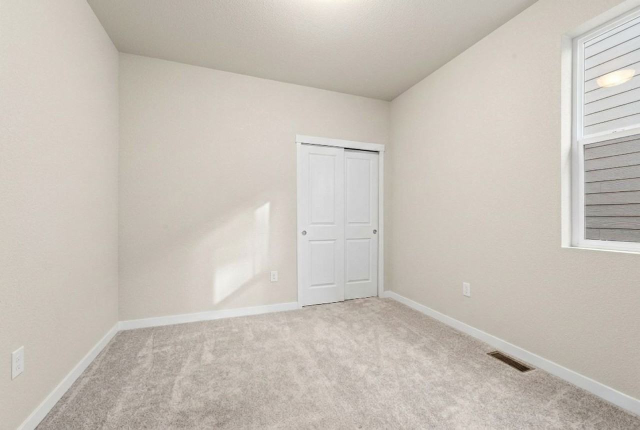 8093 Yellowleaf Pl - Photo 5 of 25