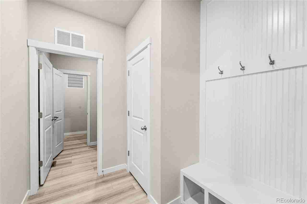 8093 Yellowleaf Pl - Photo 6 of 25