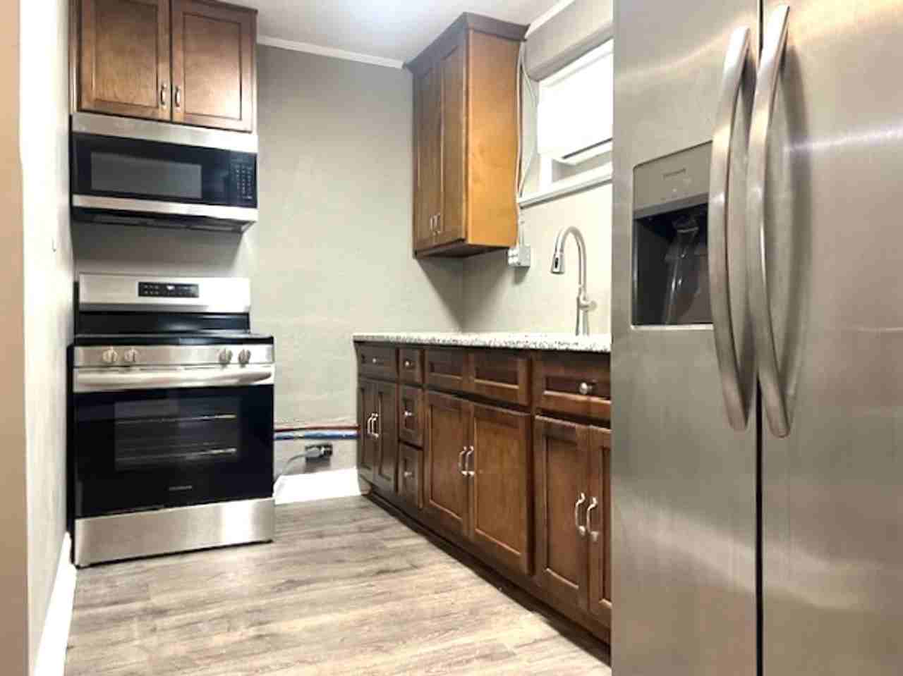 112 Circle Hill Dr - Photo 2 of 10