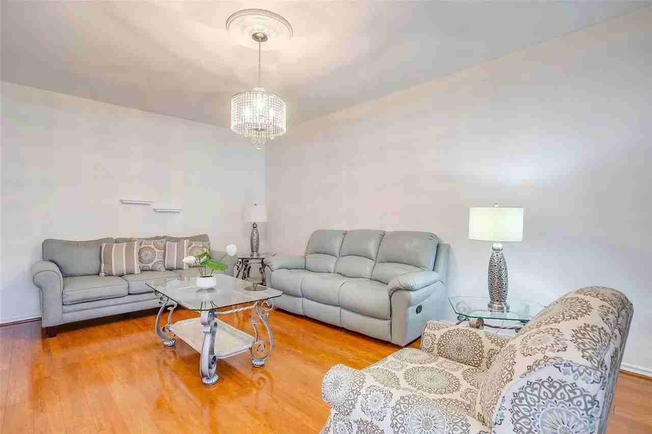 1709 Circle Creek Dr - Photo 4 of 36