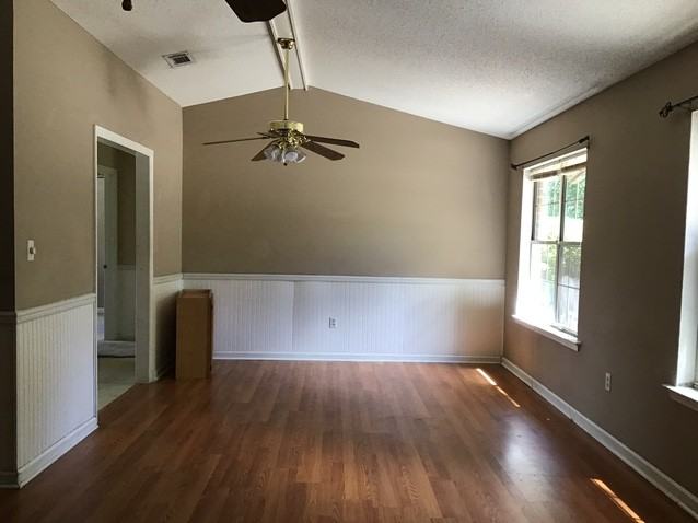 907 Canyon Ct #1 - Photo 3 of 16