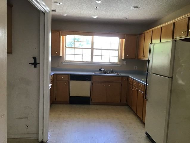 907 Canyon Ct #1 - Photo 4 of 16