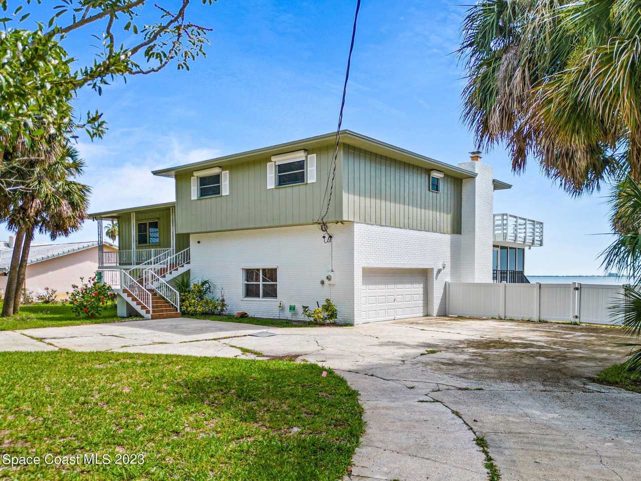 7810 S Tropical Trl - Photo 3 of 50