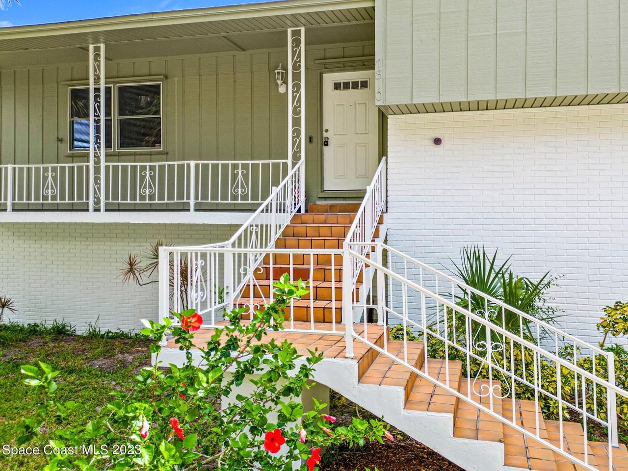 7810 S Tropical Trl - Photo 4 of 50