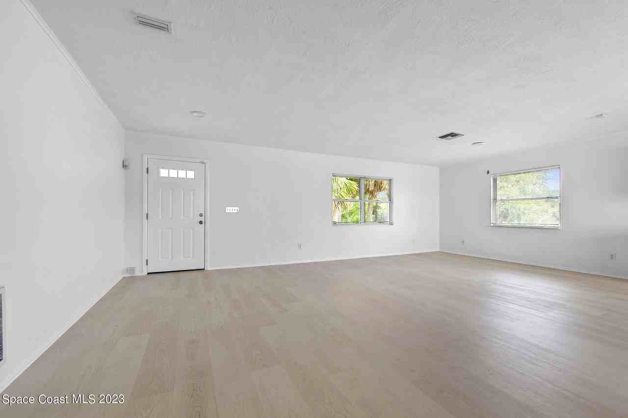 7810 S Tropical Trl - Photo 6 of 50