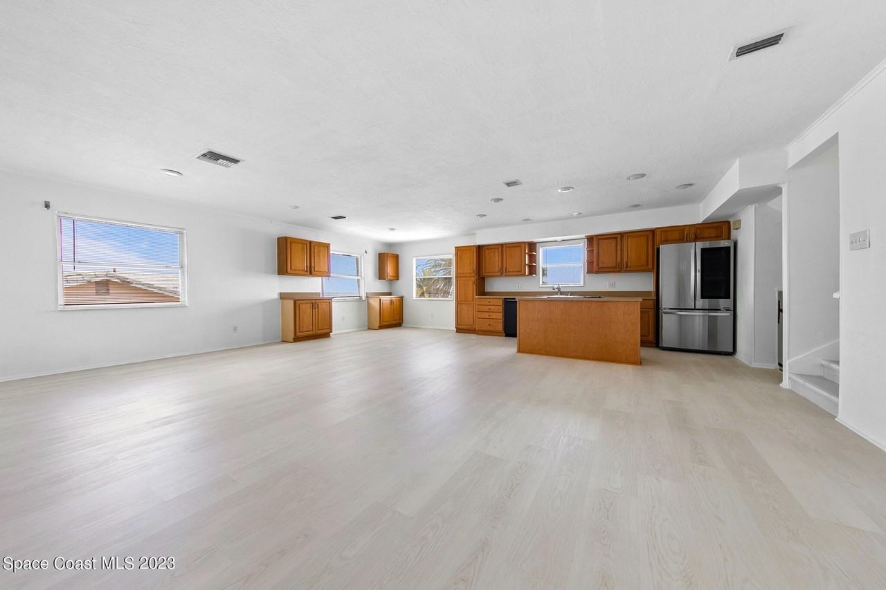 7810 S Tropical Trl - Photo 7 of 50