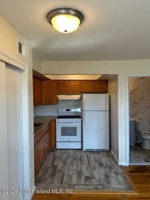 106 Llewellyn Pl Apt 7a - Photo 2 of 6