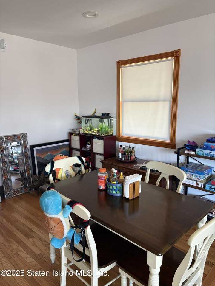 146 Robinson Ave - Photo 5 of 23