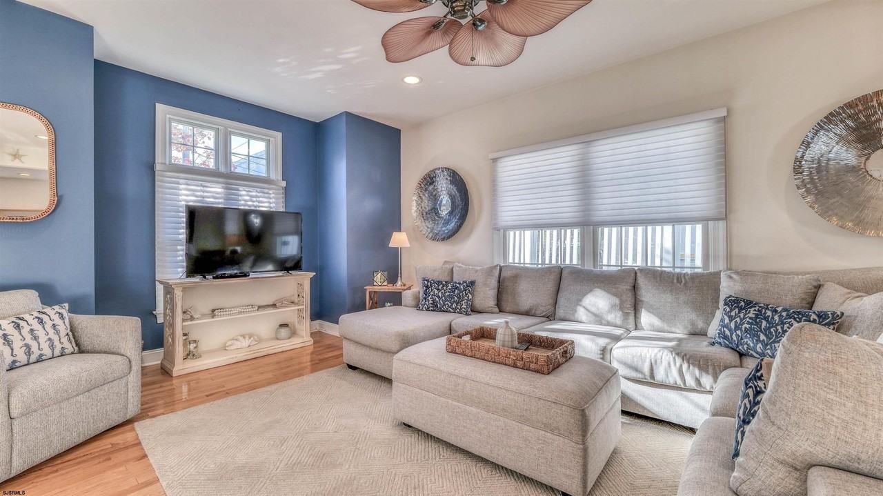 119 N Belmont Ave - Photo 4 of 35