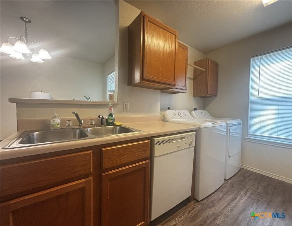 409 Creek St Apt B - Photo 5 of 14