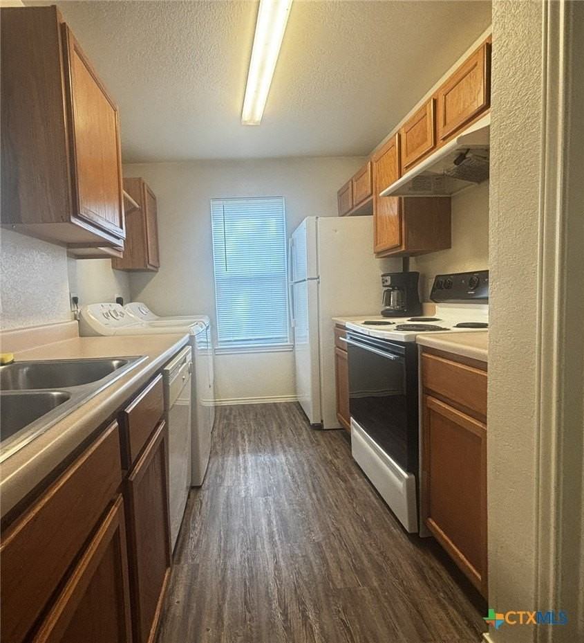 409 Creek St Apt B - Photo 6 of 14