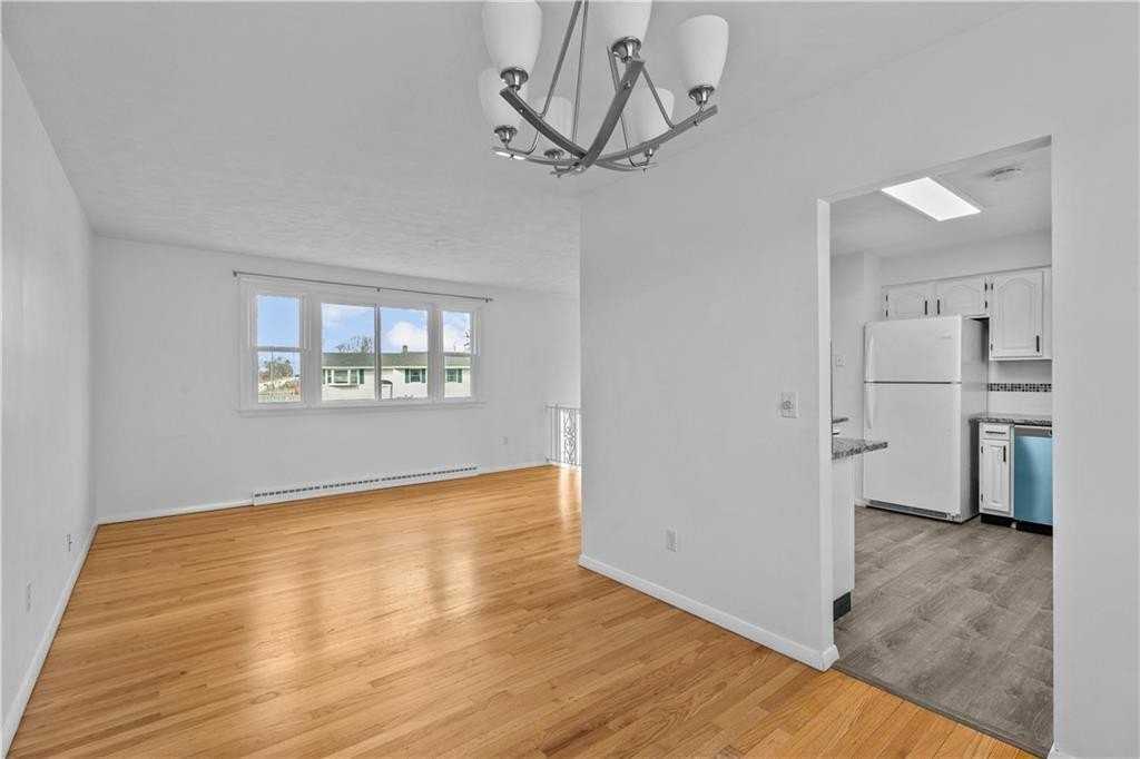 4 Weetamoe Rd - Photo 7 of 30