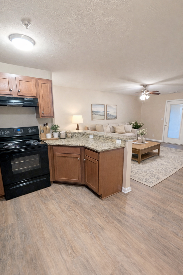 11300 Breeze Cir #11300-101 - Photo 5 of 24
