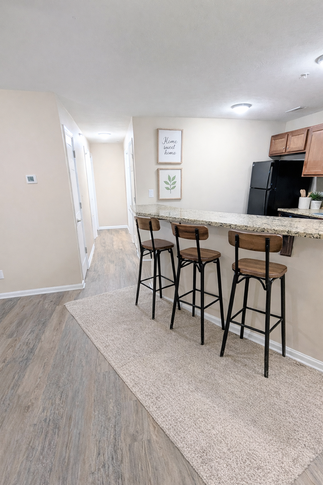 11300 Breeze Cir #11300-101 - Photo 6 of 24