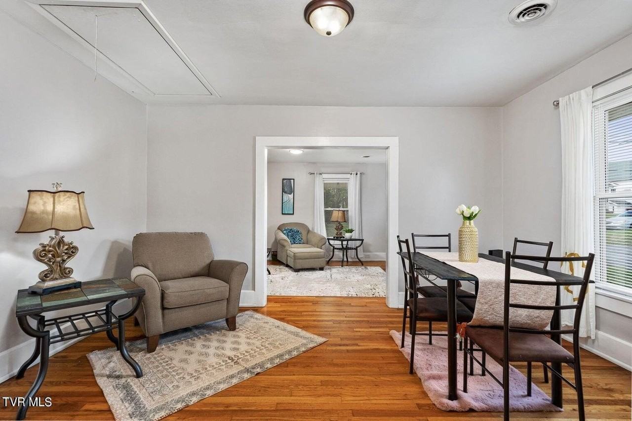 1509 Virginia St - Photo 7 of 19