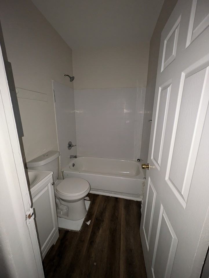 831 Kirkwood St #C - Photo 5 of 7