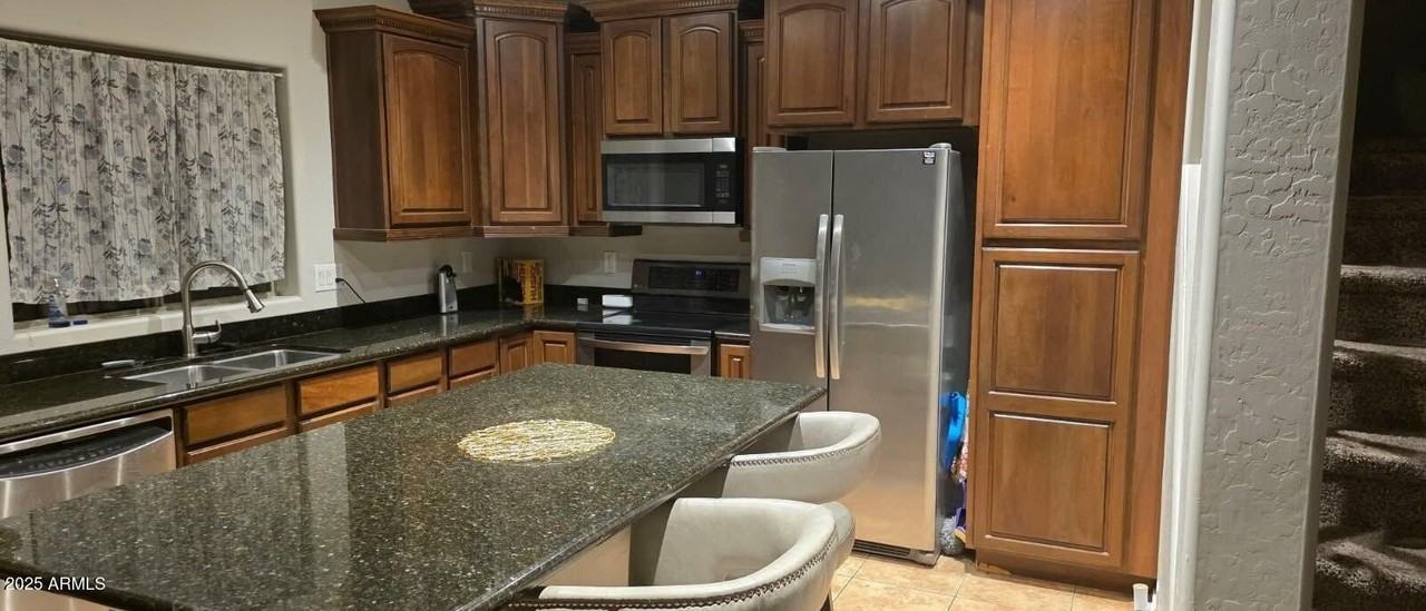 4717 E Redfield Rd - Photo 3 of 13