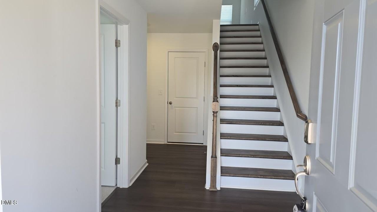 824 Basswood Glen Trl - Photo 3 of 32