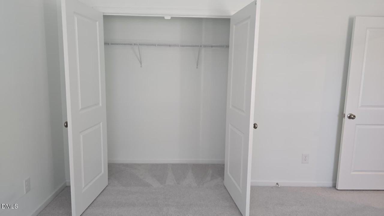 824 Basswood Glen Trl - Photo 4 of 32