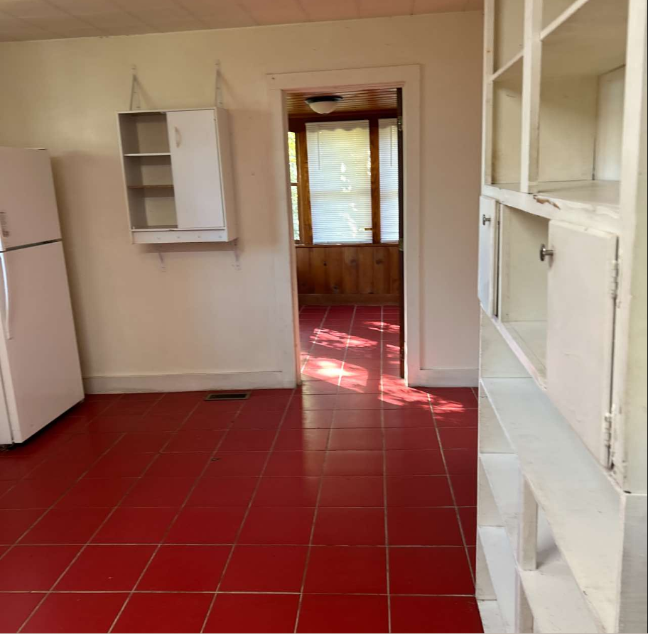 110 E Burgess St #1 - Photo 3 of 10