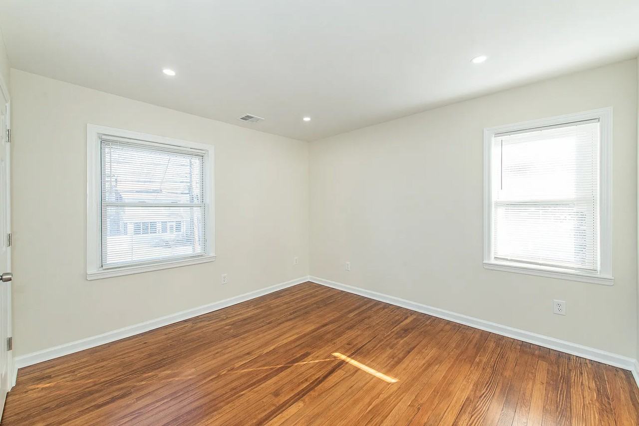 116 Franklin St - Photo 2 of 13