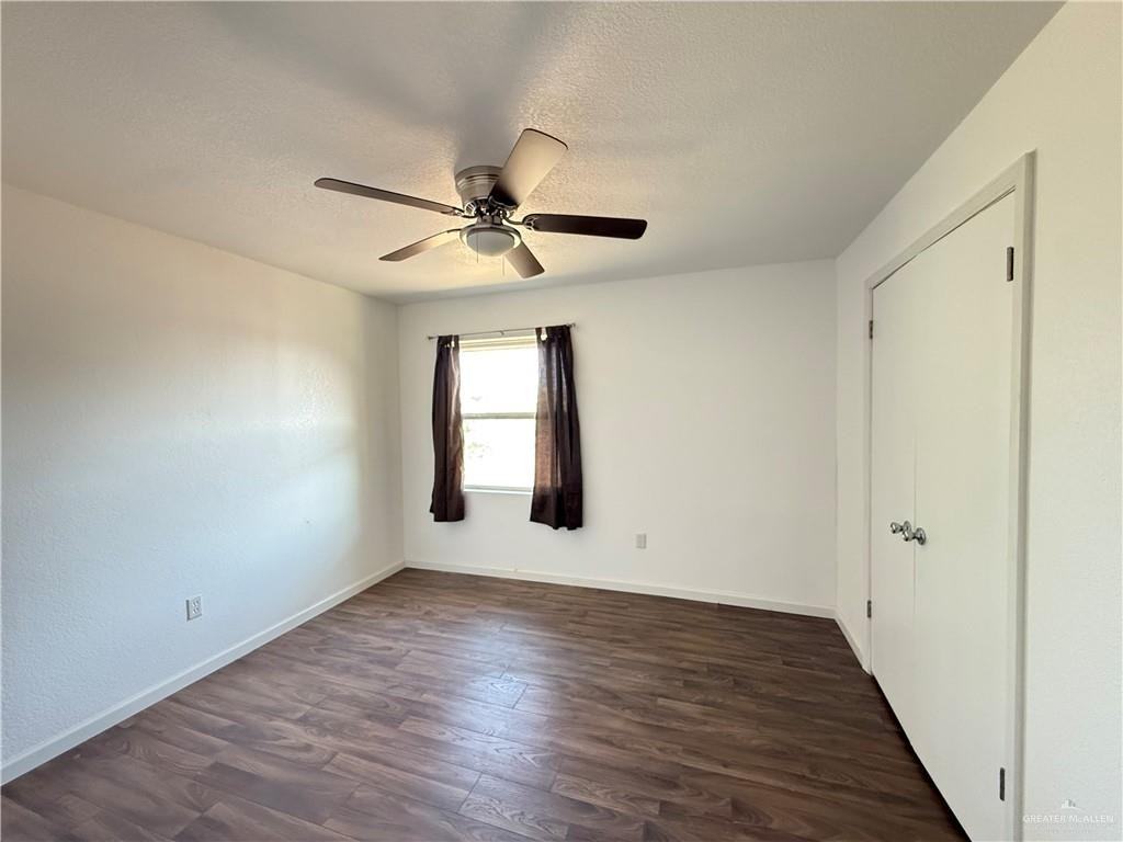 415 W Edinburg Ave - Photo 7 of 10