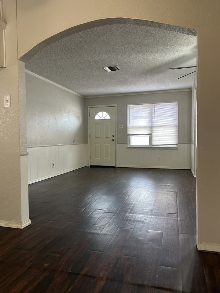 1618 Mount Washington Rd #1 - Photo 6 of 30